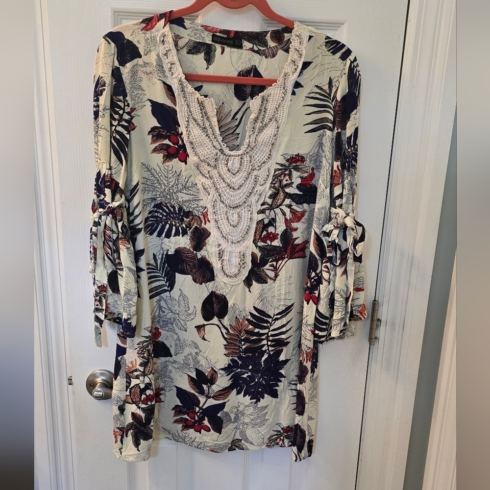 Coco+Carmern Floral Cover Up With Embroidery & Bead Accents, Size S/M (1205)